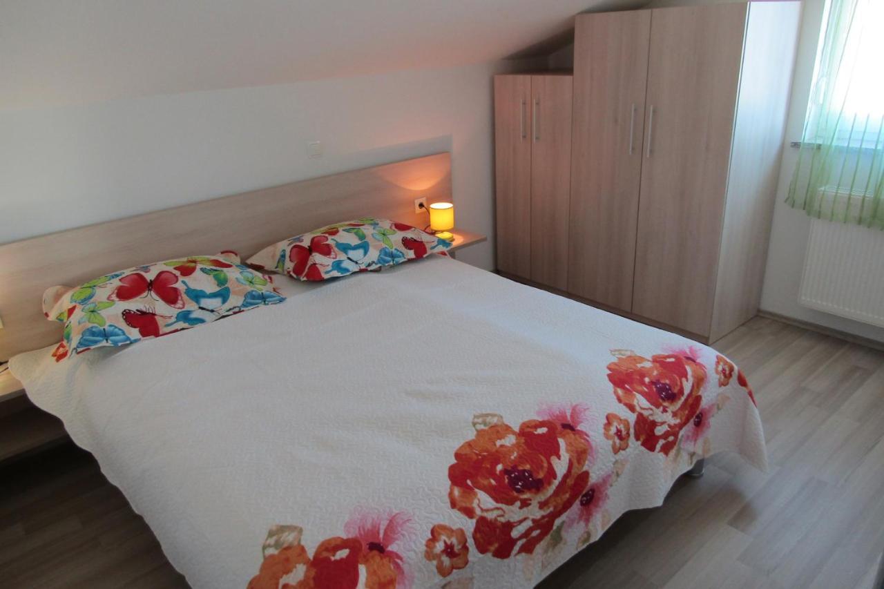 Apartment Morozin Krk Town Eksteriør bilde